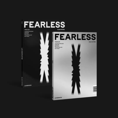 LE SSERAFIM 1st Mini Album [FEARLESS] (Random 1 out of 2)